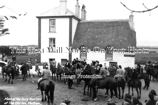 CO 2748 - The Cury Harriers, Old Inn, Mullion, Cornwall c1952