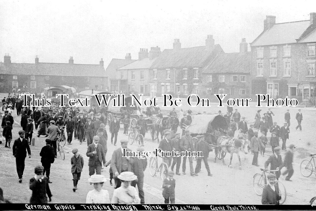 CO 2882 - German Gipsies Travelling Through Thirsk, Yorkshire 1906