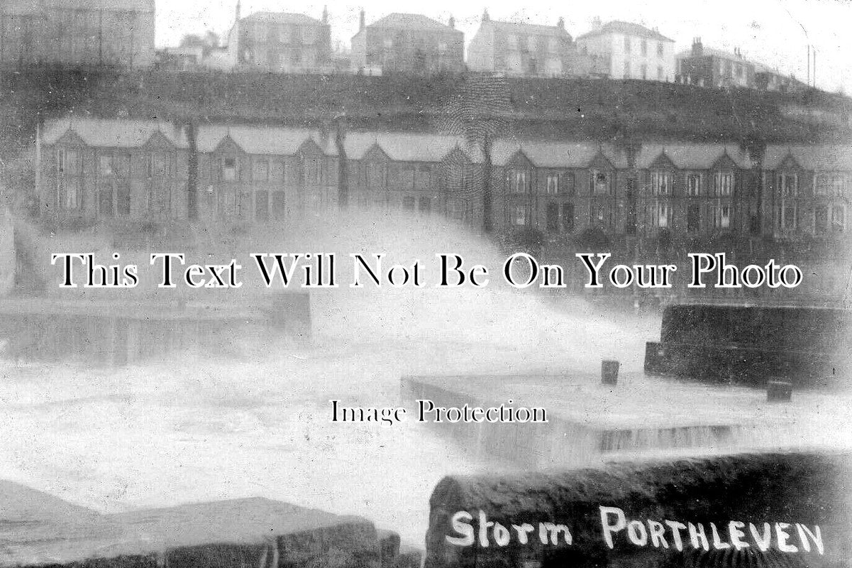 CO 3032 - Storm At Porthleven, Cornwall c1913
