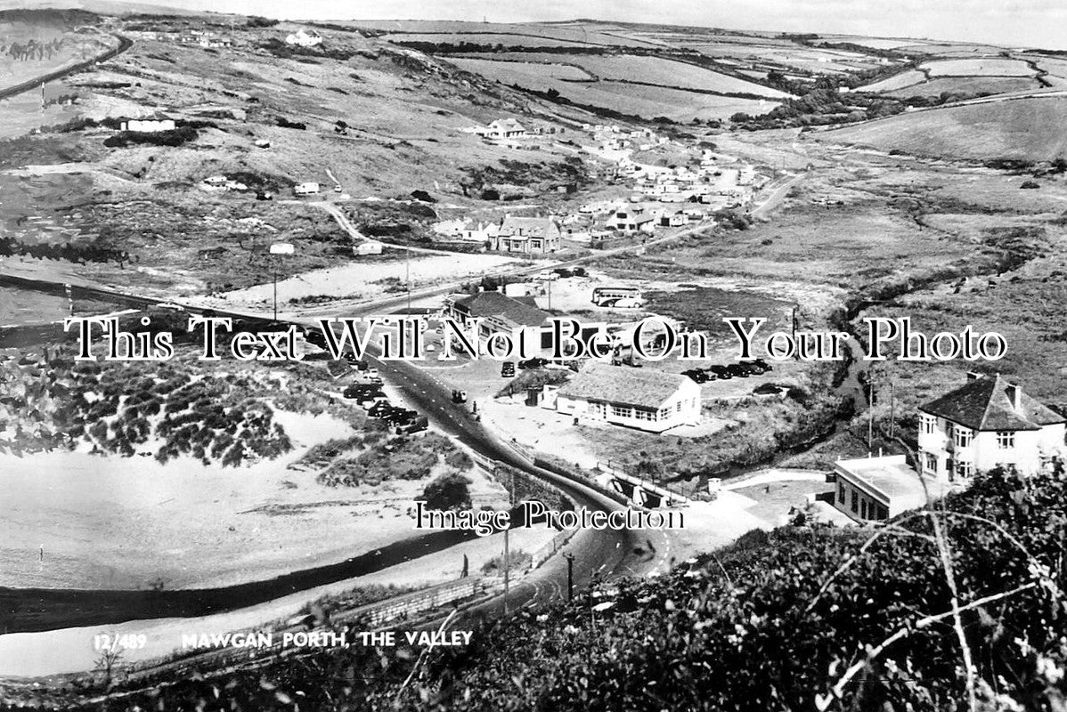 CO 3126 - The Valley, Mawgan Porth, Cornwall