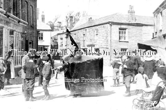 CO 3355 - Padstow Obby Oss, Hobby Horse, Cornwall