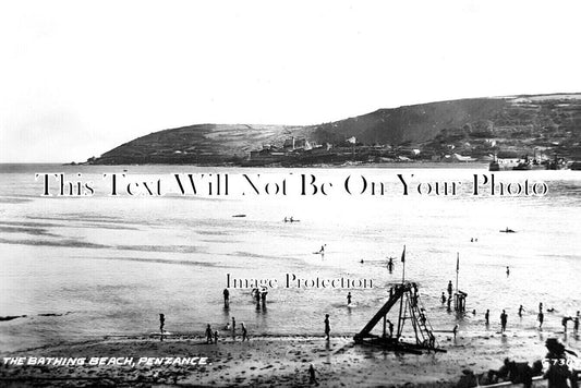 CO 3528 - The Bathing Beach, Penzance, Cornwall c1939