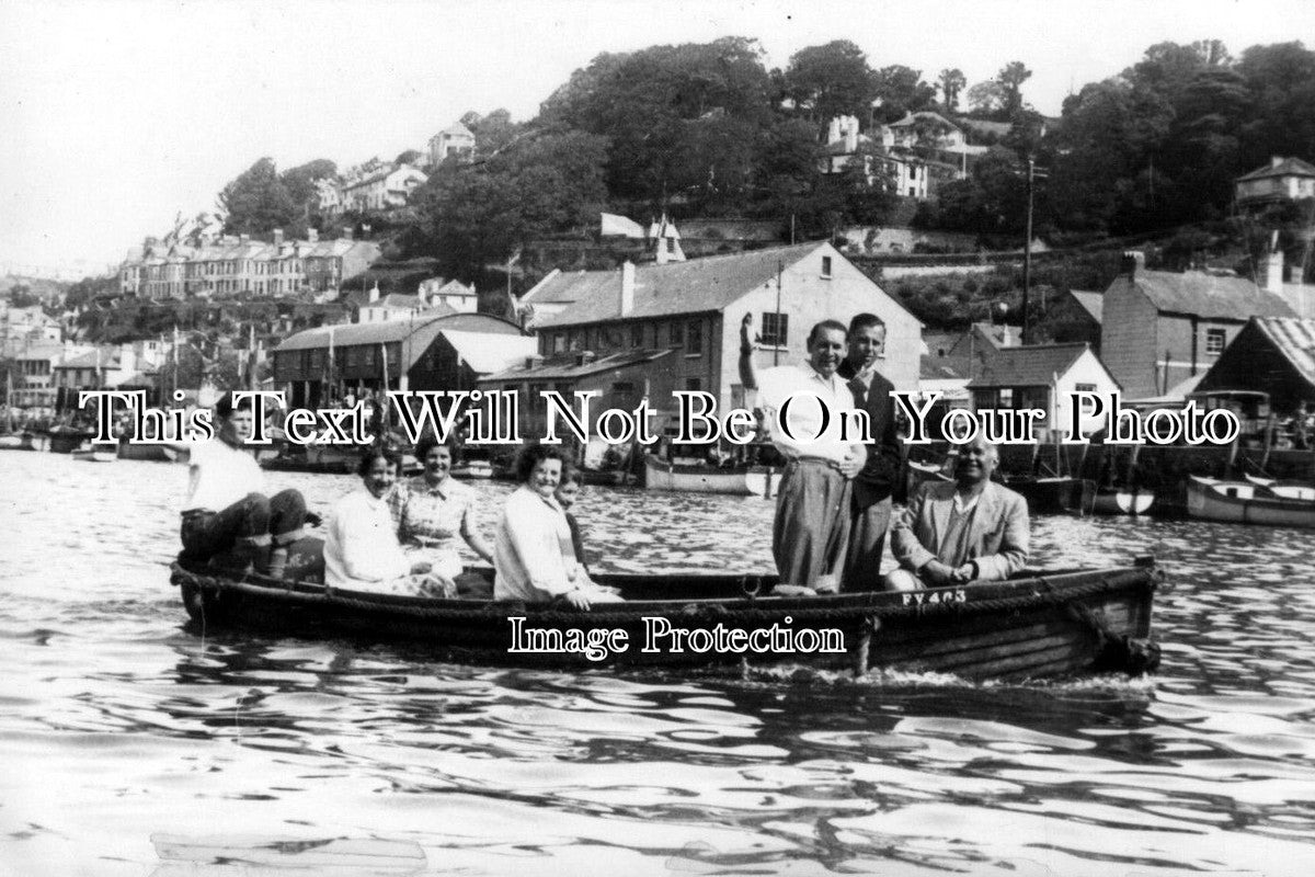 CO 377 - Boat Trippers, Fowey, Cornwall