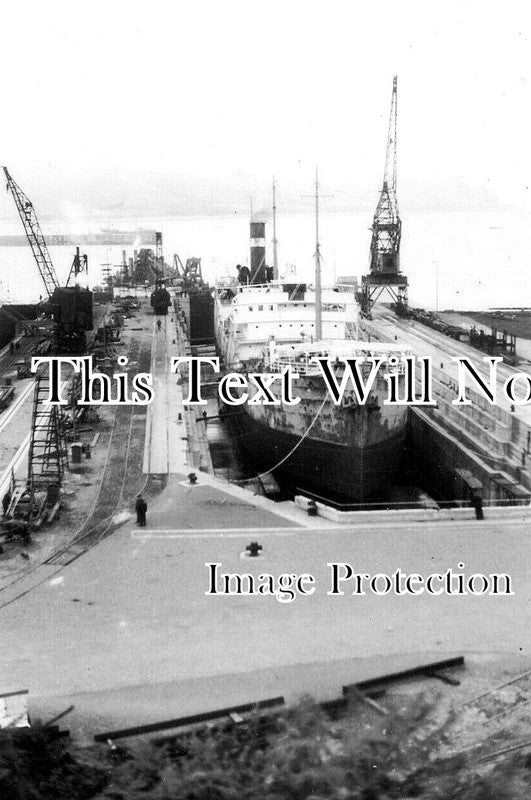 CO 4117 - Ship In Dry Dock, Falmouth, Cornwall