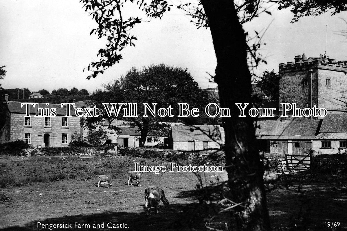 CO 433 - Pengersick Farm & Castle, Praa Sands, Penzance, Cornwall