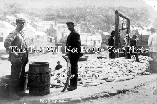 CO 597 - Fish Sellers, Polperro, Cornwall