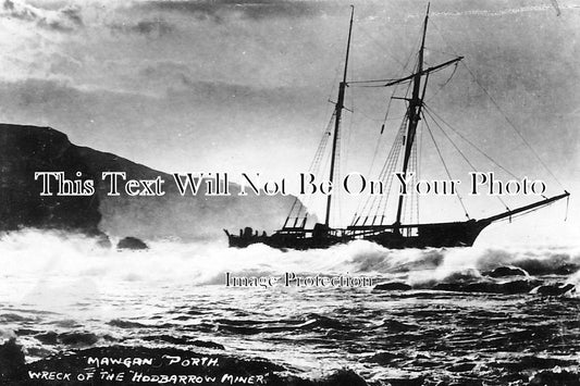CO 639 - Shipwreck Of The Hodbarrow Miner, Mawgan Porth, Cornwall