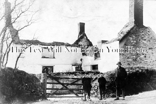 CO 645 - Grillis Farm Fire, Four Lanes, Redruth, Cornwall 1914