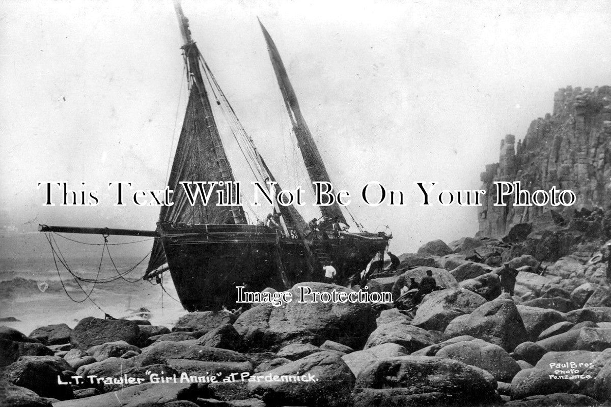 CO 762 - L T Trawler 'Girl Annie' At Pardennick, Lands End, Cornwall