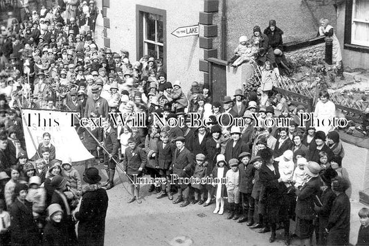 CU 1084 - Procession In Keswick, Cumbria