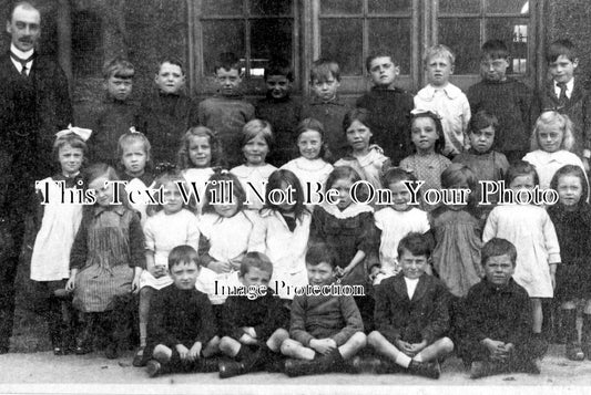 CU 186 - Irish Street School Class, Whitehaven, Cumbria, Cumberland c1910