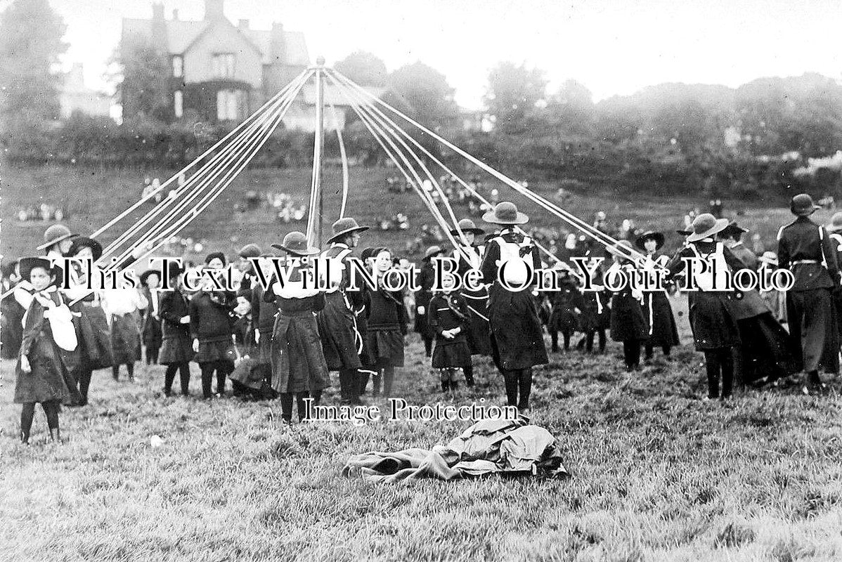 CU 823 - Girl Guides At Edenside For The Visit Of Lady Baden Powell