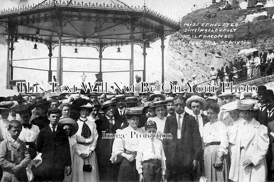 DE 1065 - Miss Ethel Dyer Singing, Ilfracombe, Devon c1906