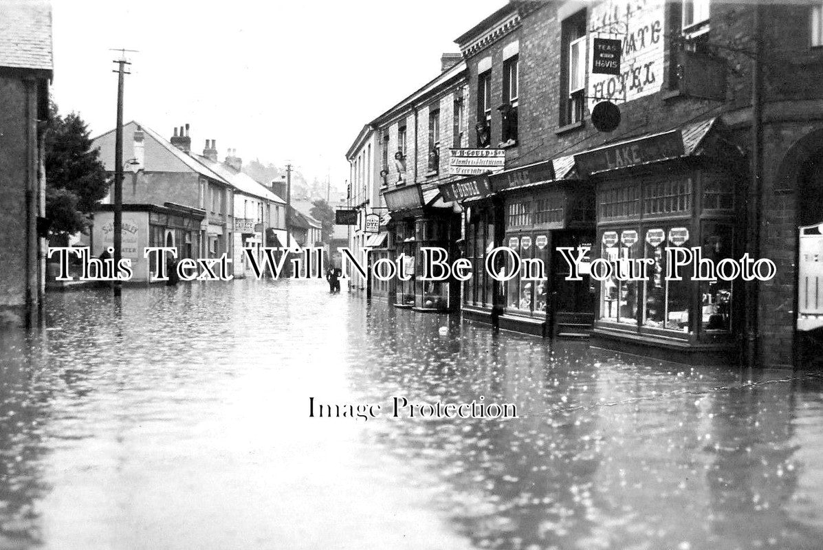DE 1280 - Caen Street Floods, Braunton, Devon c1931