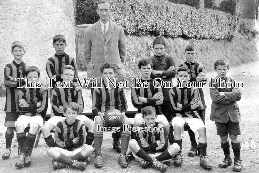 DE 1468 - Mary Tavy School Football Team, Devon