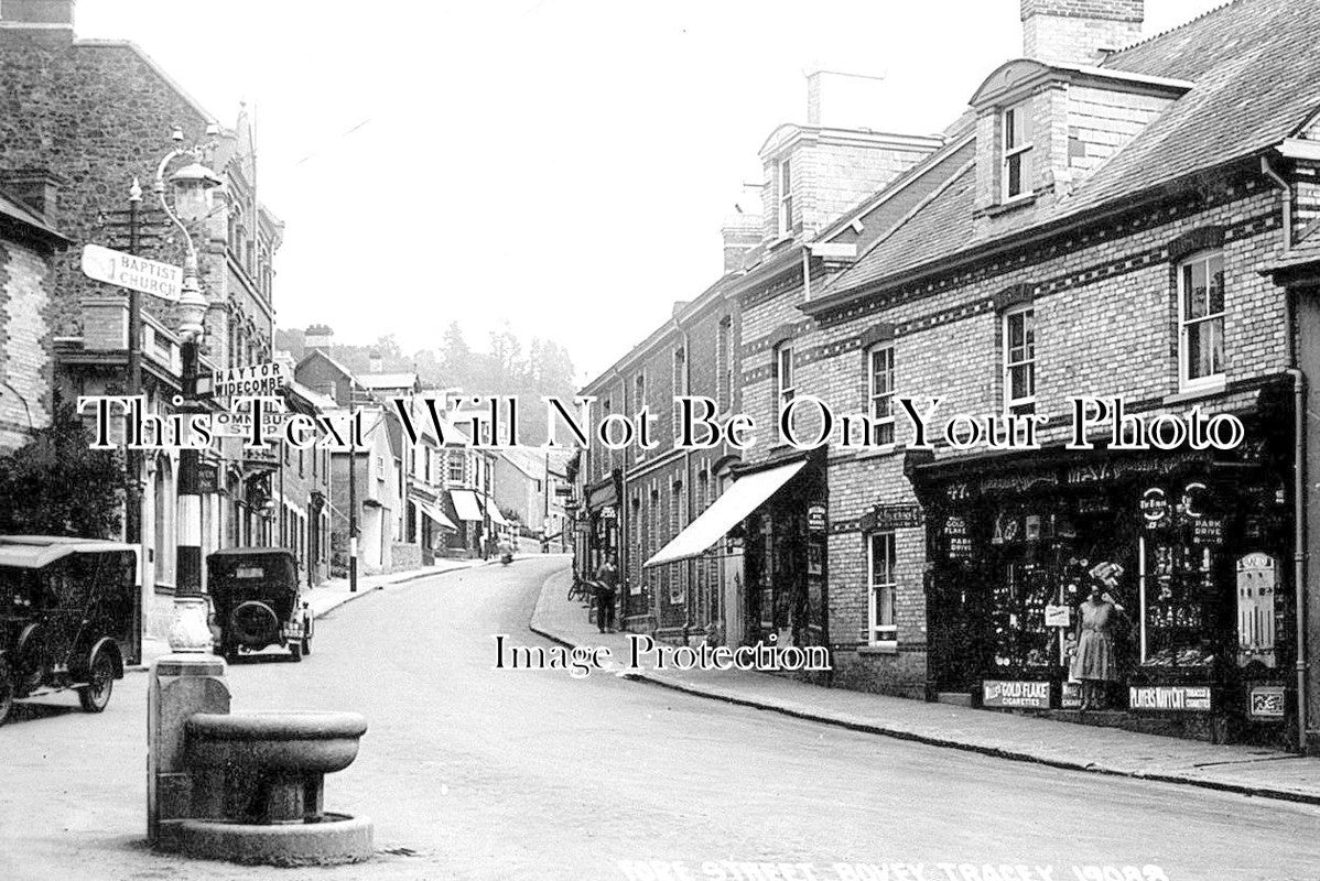 DE 1560 - Fore Street, Bovey Tracey, Devon