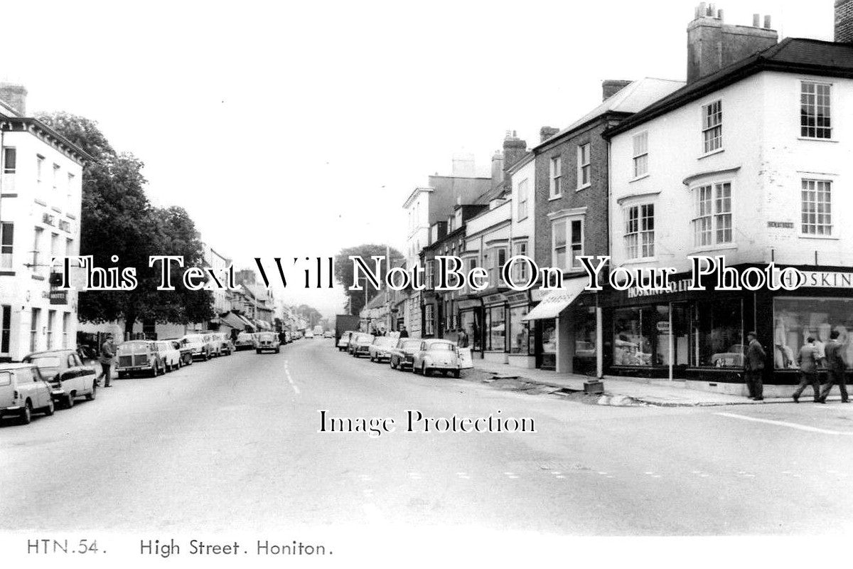 DE 2018 - The High Street, Honiton, Devon