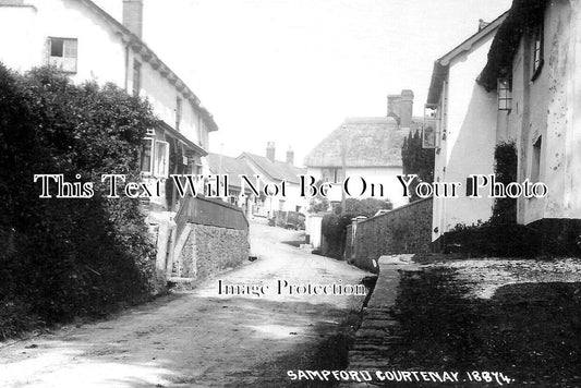 DE 2085 - Sampford Courtenay, Devon