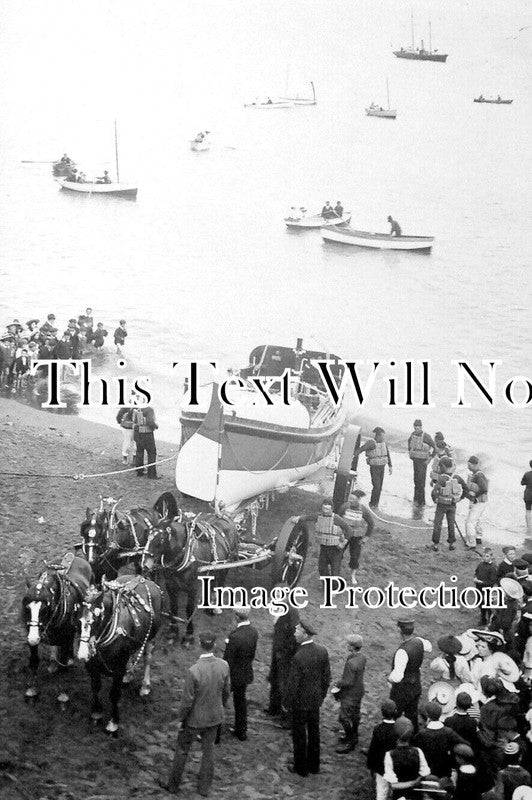 DE 2156 - Lifeboat On Beach, Teignmouth, Devon