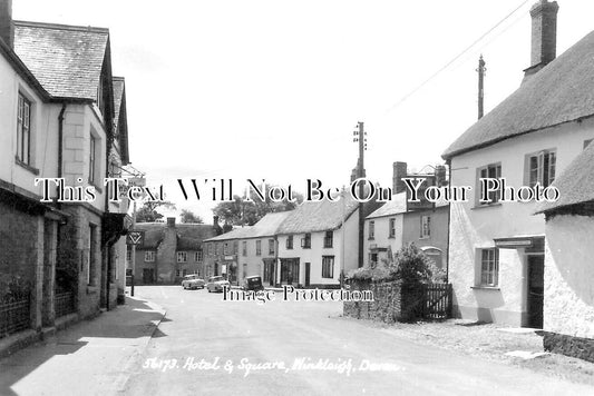 DE 2288 - Hotel & Square, Winkleigh, Devon