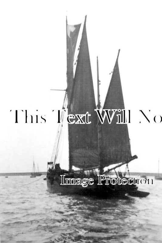 DE 2506 - Brixham Trawler, Devon