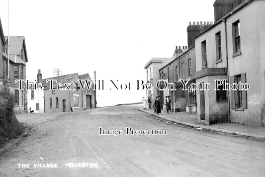 DE 2820 - The Village, Yelverton, Devon c1910