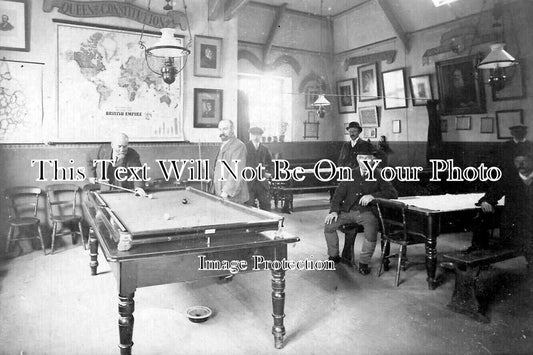 DE 2979 - Mens Uniost Club Somewhere In Devon