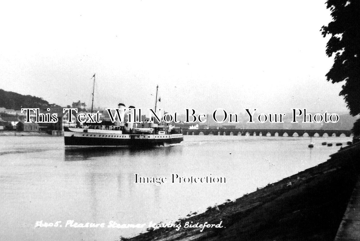 DE 3020 - Pleasure Steamer Leaving Bideford, Devon