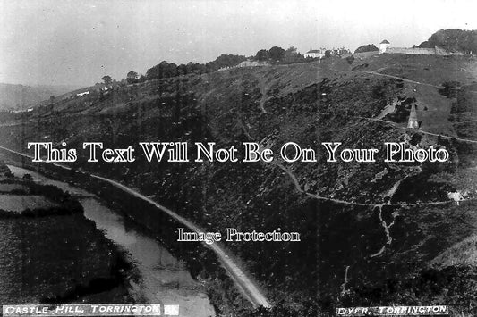 DE 306 - Torrington Castle Hill Valley River Torridge, Devon