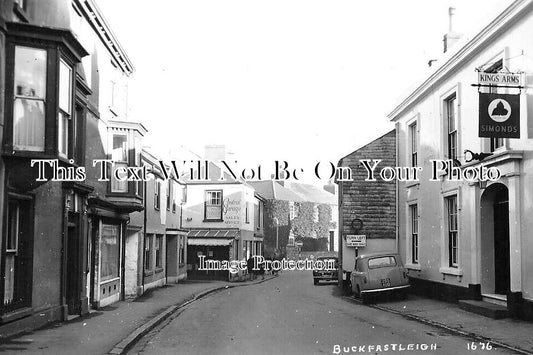 DE 3135 - Buckfastleigh, Devon