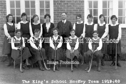 DE 3324 - The Kings School Hockey Team, Devon 1919-20