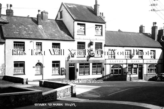 DE 3357 - The London Hotel, Ottery St Mary, Devon