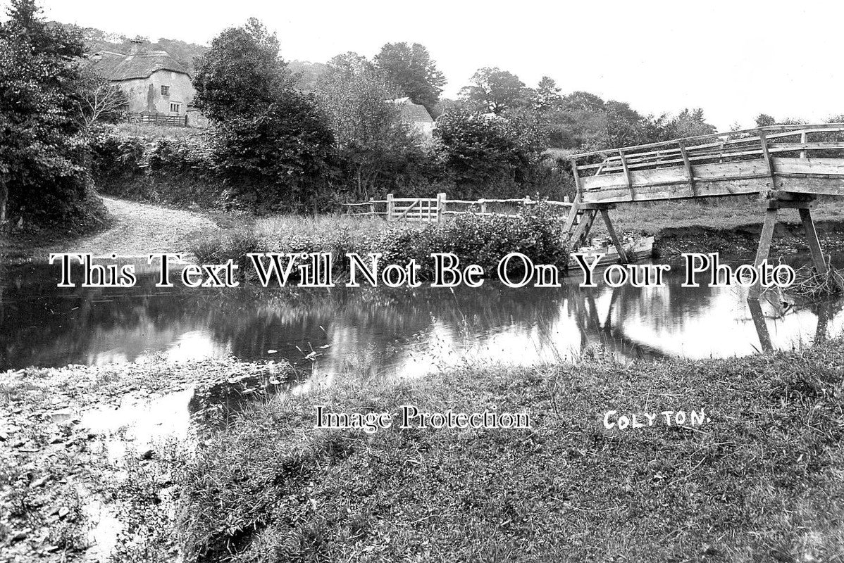DE 3700 - Bridge At Colyton, Devon