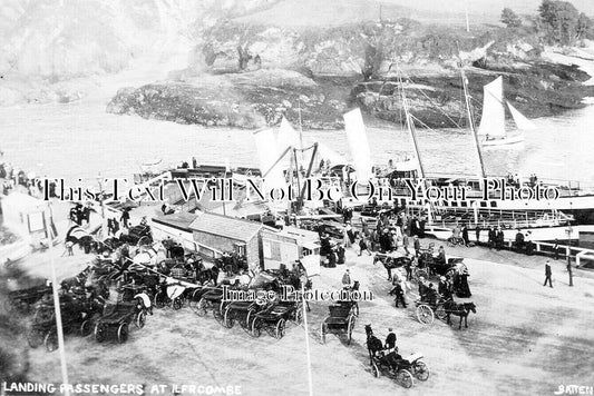 DE 3782 - Landing Passengers At Ilfracombe, Devon