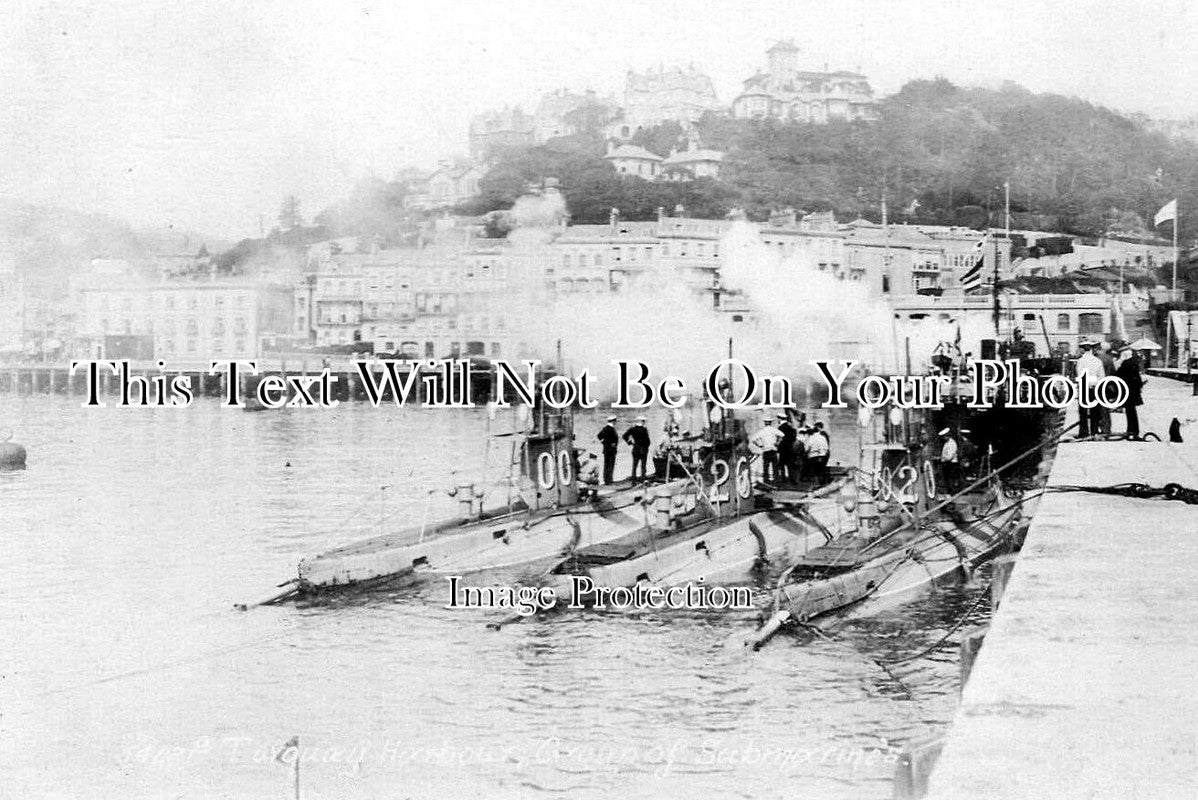 DE 3979 - Submarines In Torquay Harbour, Devon c1912
