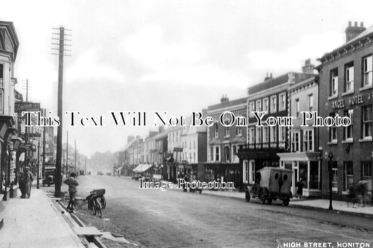 DE 4115 - High Street, Honiton, Devon c1945