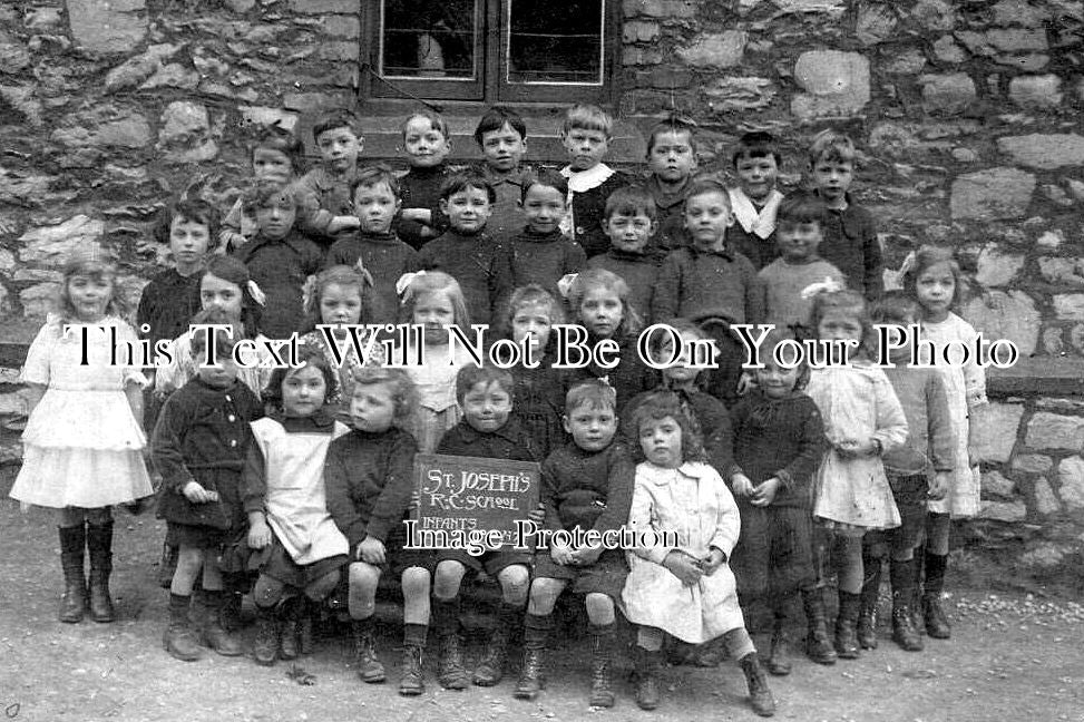 DE 4297 - St Josephs RC School Group, Newton Abbot, Devon