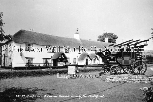 DE 4301 - Hoops Inn Pub & Lorna Doone Coach, Bideford, Devon