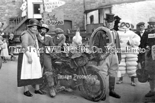 DE 444 - The Carnival, Barnstaple, Devon c1937