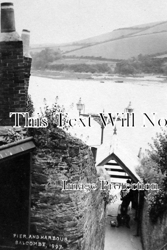 DE 477 - Pier & Harbour, Salcombe, Devon c1910