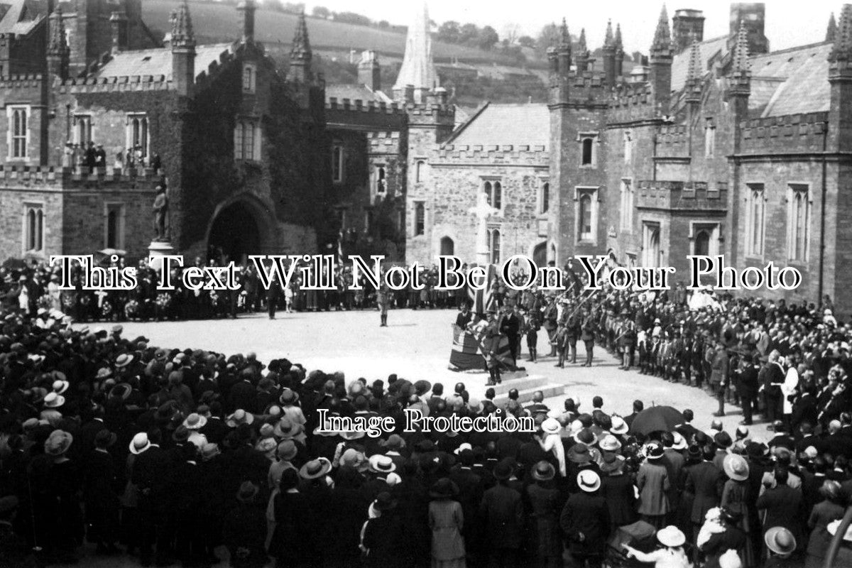 DE 552 - Tavistock War Memorial, Devon