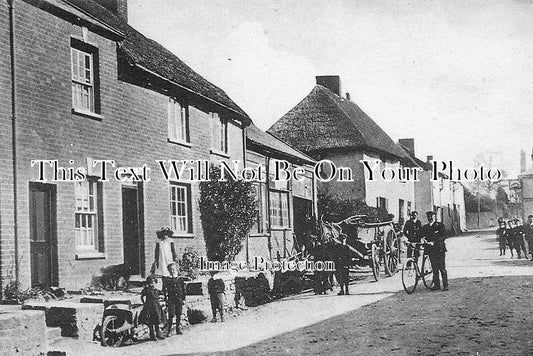 DE 645 - Pinhoe Village, Devon
