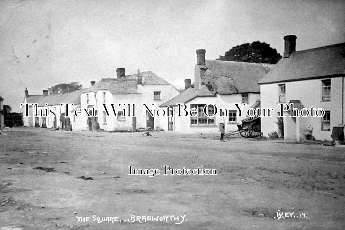 DE 671 - The Square, Bradworthy, Devon c1910