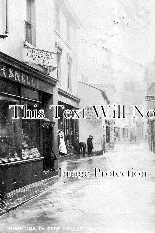 DE 679 - High Tide In Fore Street, Salcombe, Devon c1909