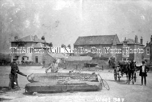 DO 165 - West Bay Harbour and Customs House, Bridport, Dorset c1910