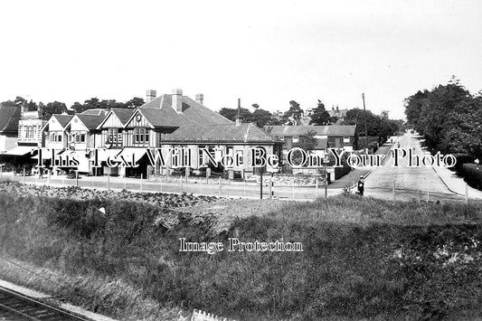 DO 1747 - Wimborne & Station Roads, Broadstone, Dorset