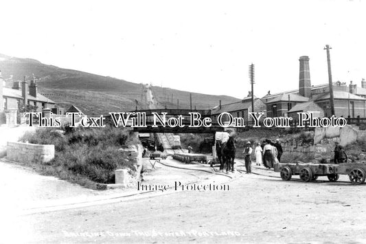 DO 2021 - Bringing Down The Stone, Portland Quarry, Dorset c1916