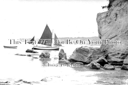 DO 2111 - Sailing Boat At Studland, Dorset