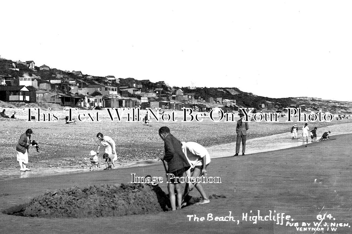 DO 2522 - The Beach, Highcliffe, Dorset