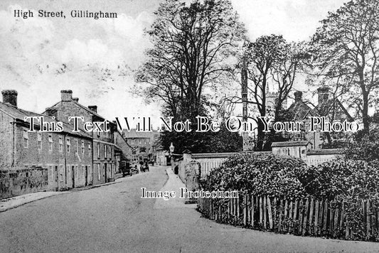 DO 254 - High Street, Gillingham, Dorset c1930